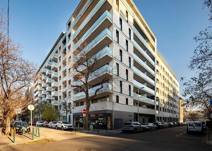 Stylish - New - * Budapest